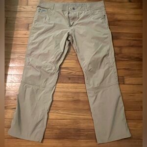 Kuhl Tan Chinos Classic Straight Leg